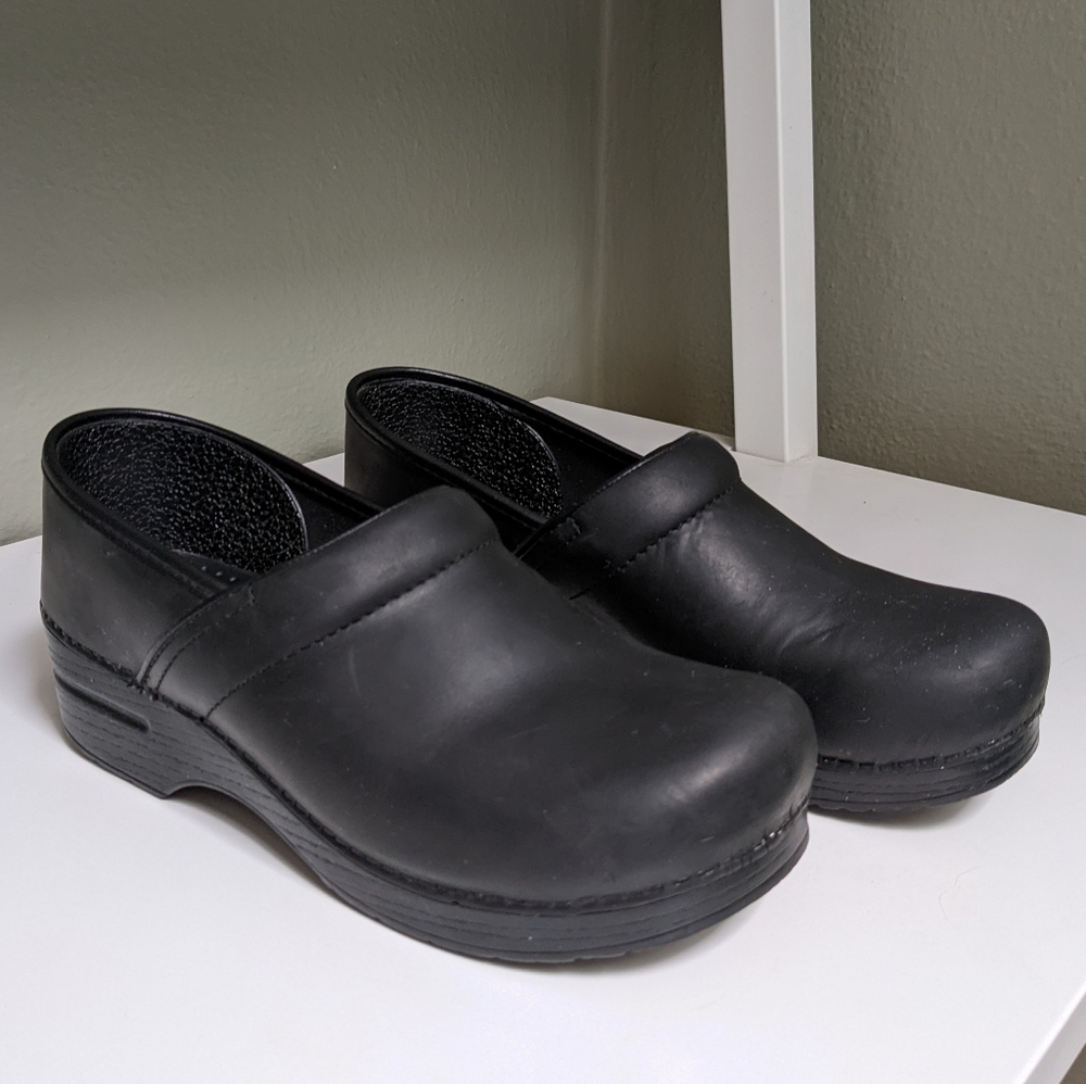 Dansko Professional Black Oiled Clog - Size 41 (10.5-11)